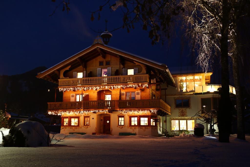 Landhaus Alpengruss Lägenhet Kössen Exteriör bild